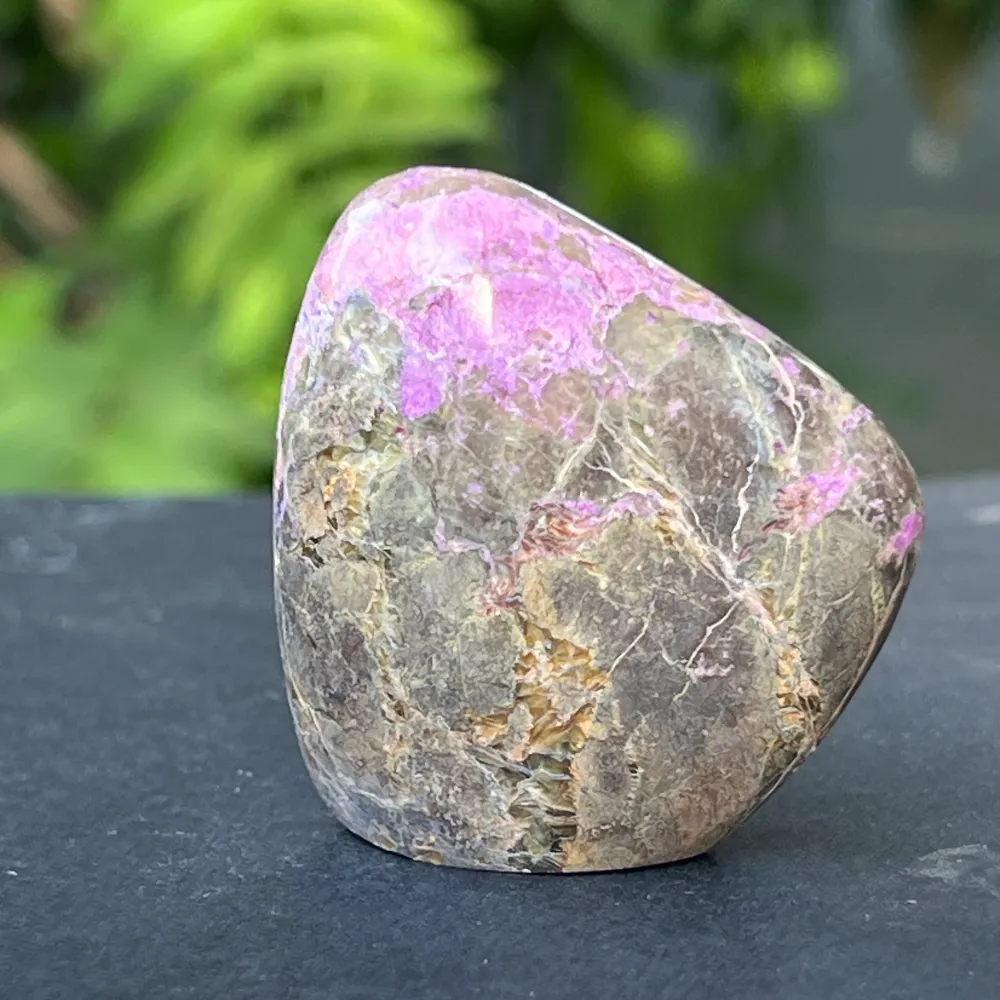 Atlantisit Sculpture Mini (Stichtit, Serpentin) Model 2