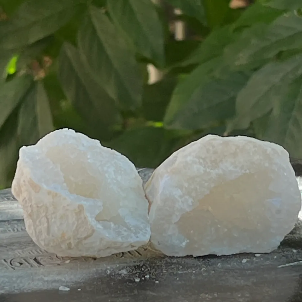 Bezbarwny model kryształu górskiego Quartz Geode 7