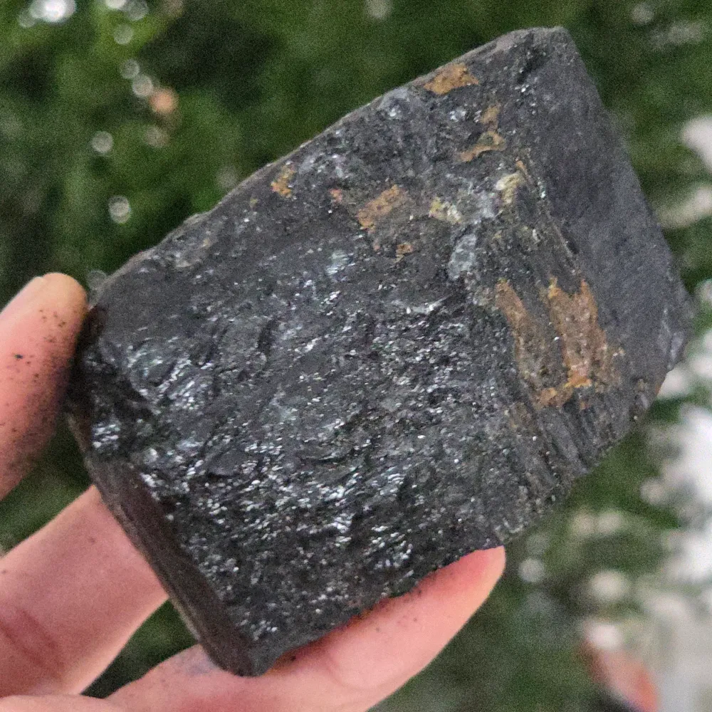 Black Tourmaline Gross Stone L3