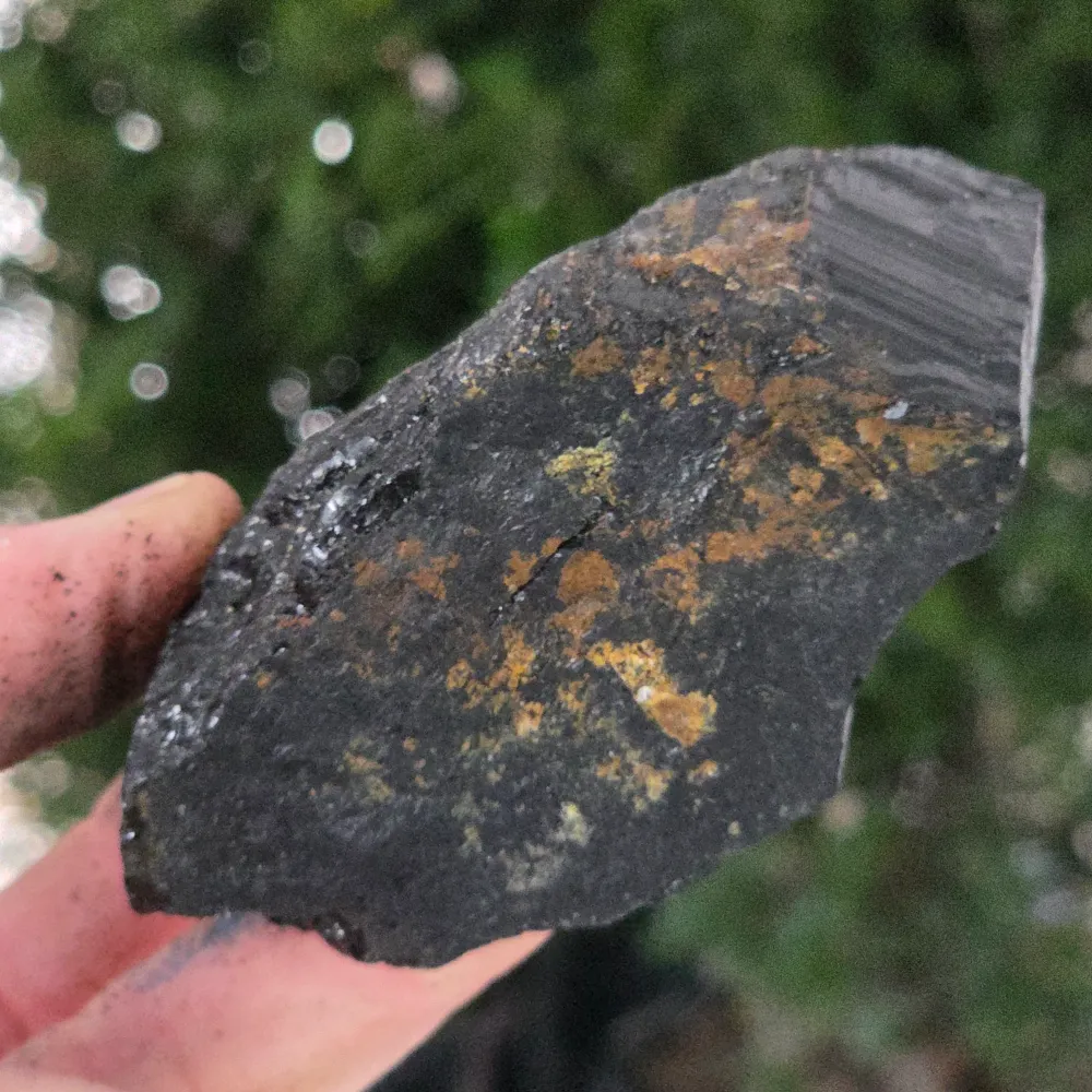Black Tourmaline Gross Stone L3