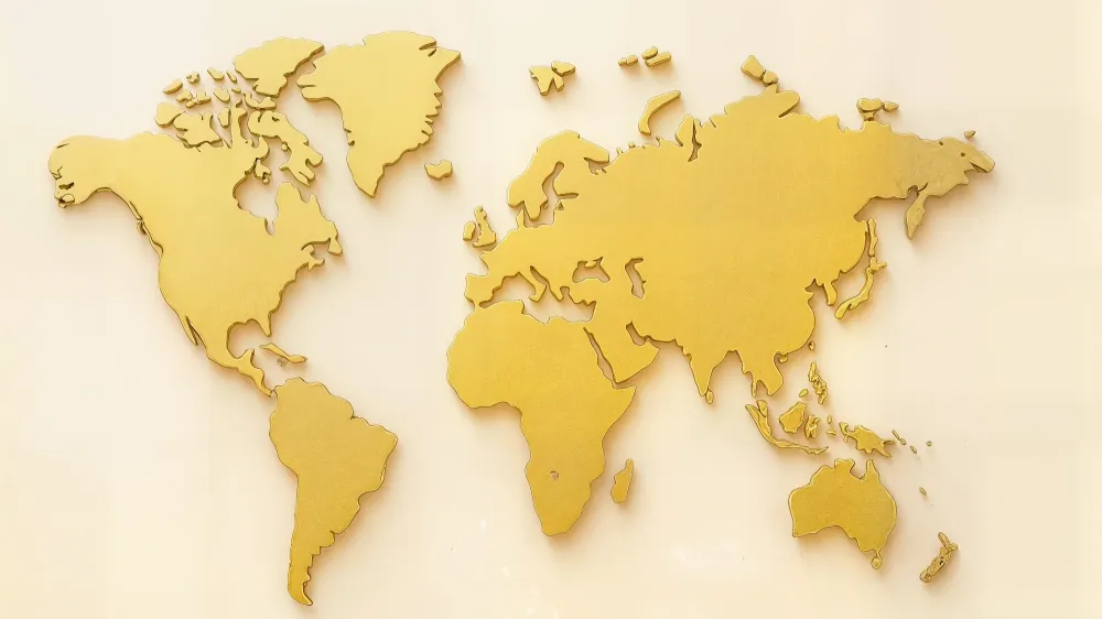 Carte du Monde en Métal Doré | Dekoracja ścienne Prestiż