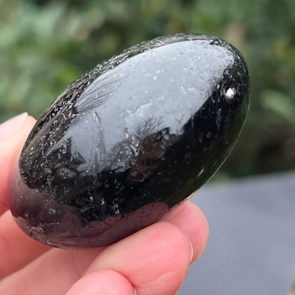 Czarny turmalinowy Palmstone M8