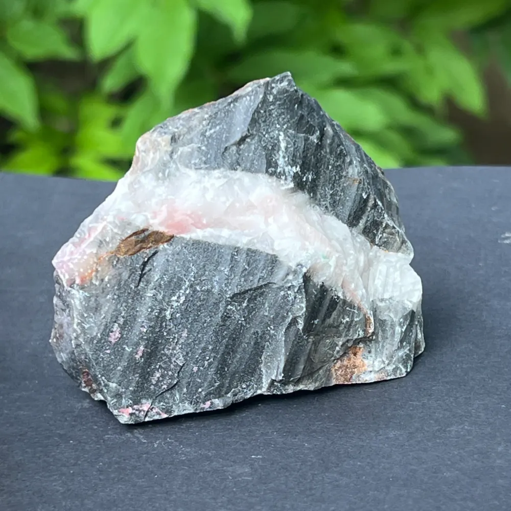Dolomite różowy kamień Salrose Brute M5
