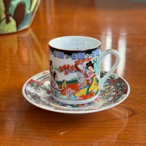 Filiżanka ze spodkiem, porcelana, ręcznie zdobiona, Chiny