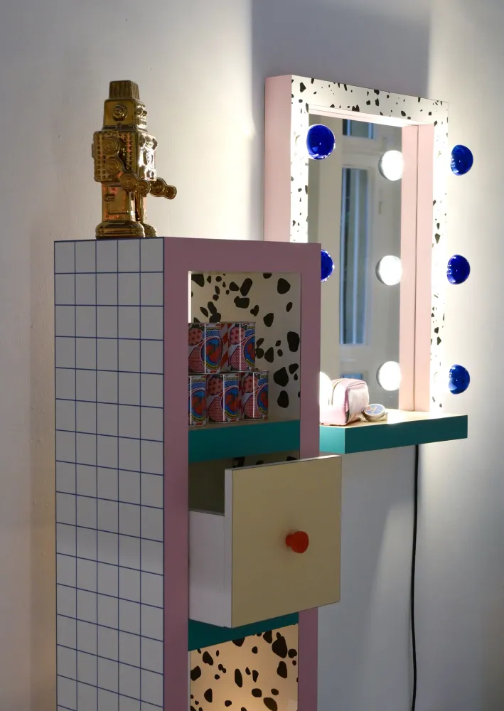 Lustro SUPERMIRROR TERRAZZO biały z różowym i turkusowym