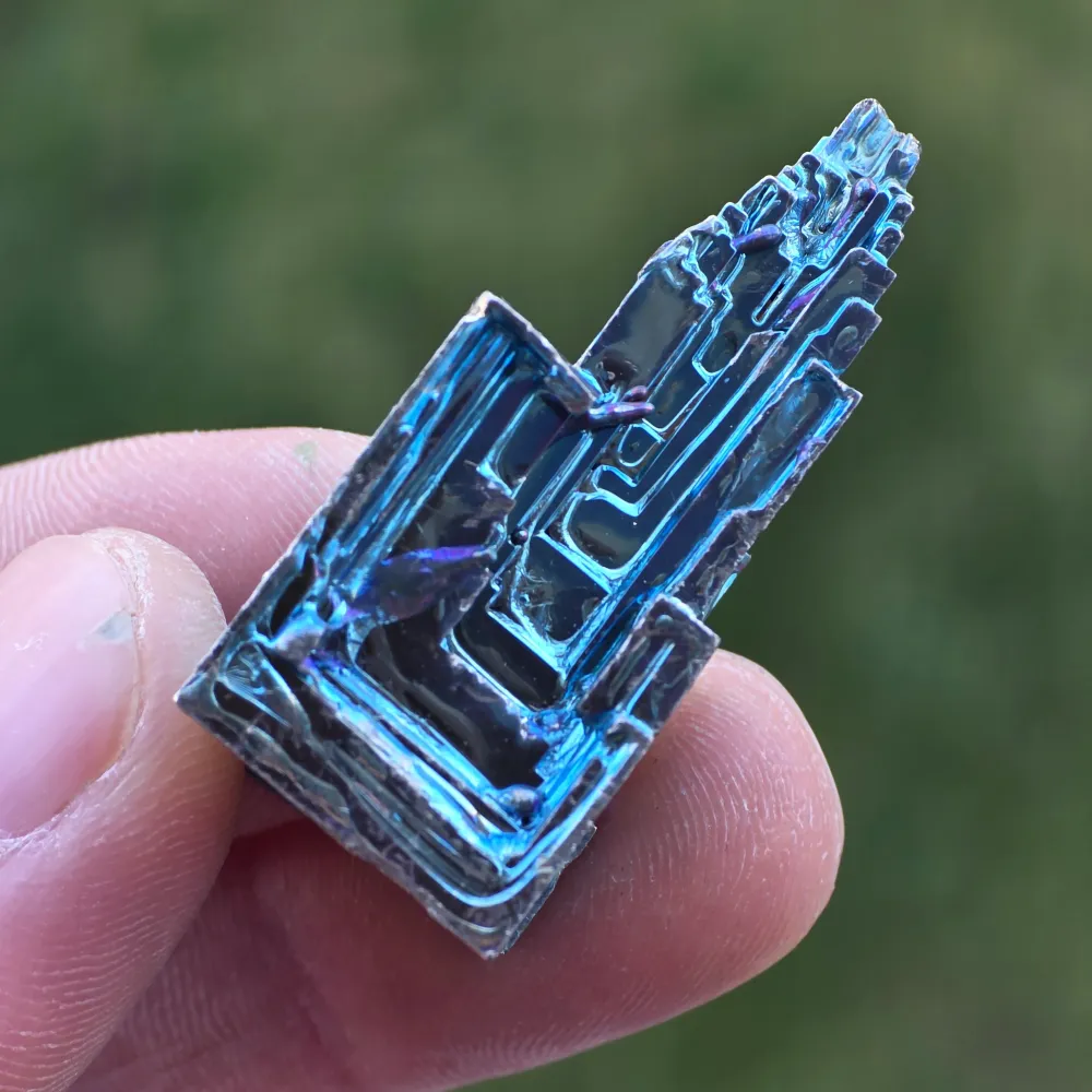 Model bizmutu 5