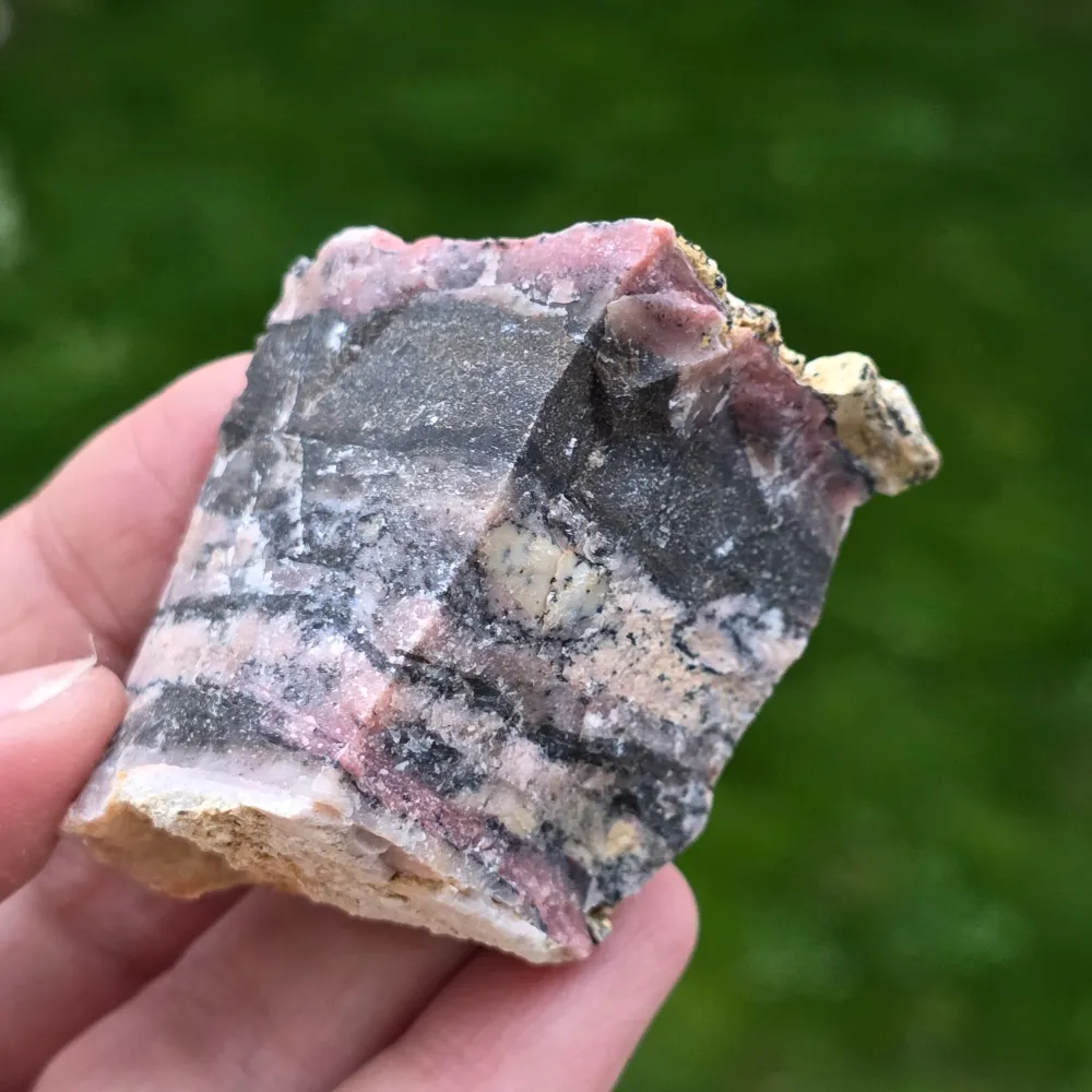 Model Pink Opal Rough Stone (z Peru) 19