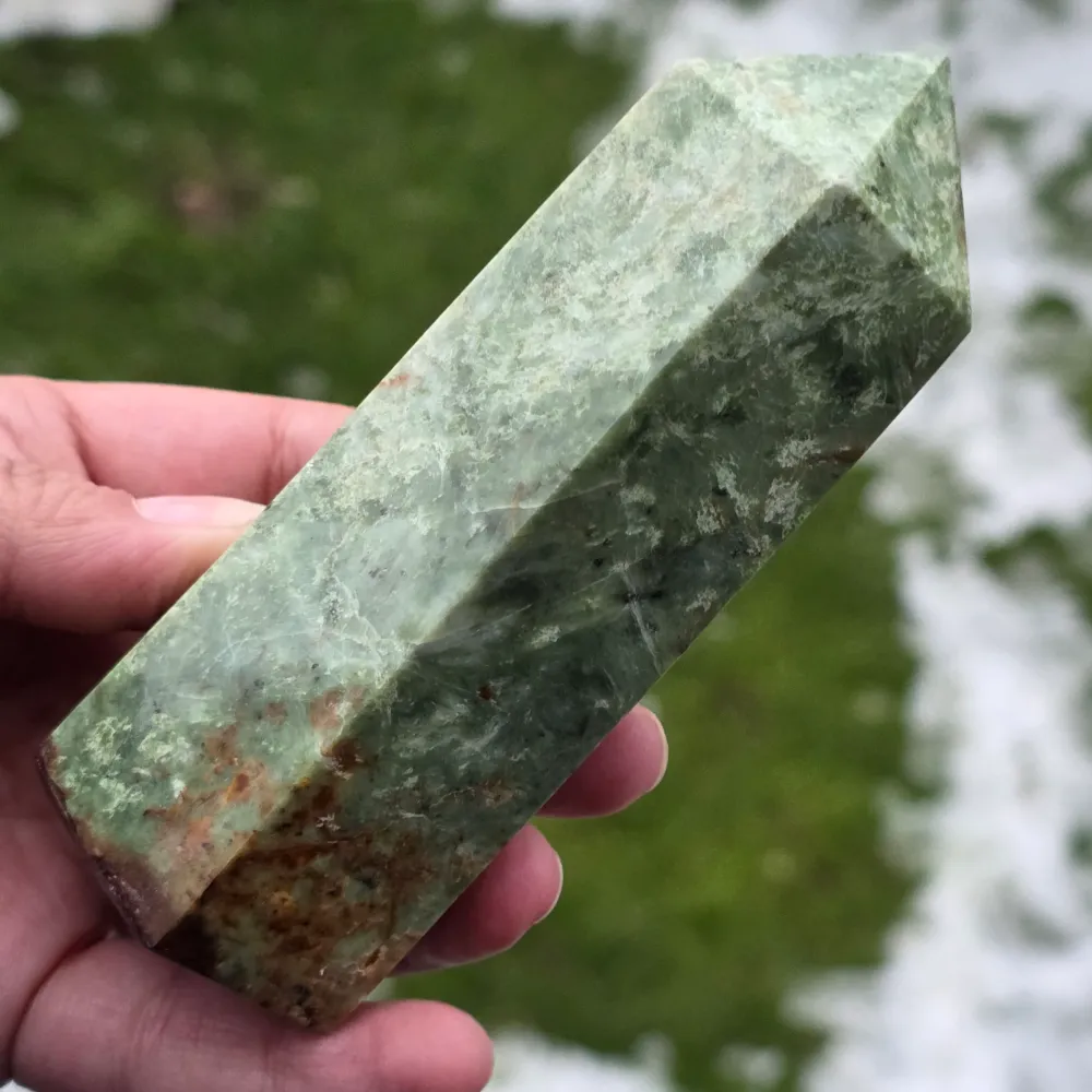 Obelisk z chryzoprazu z Madagaskaru | Model 3
