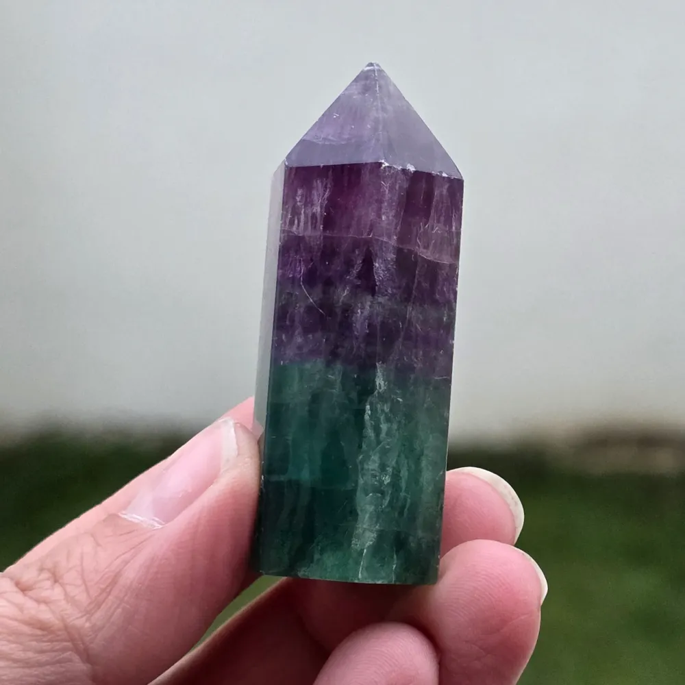 Obelisk z fluorytu tęczowego | Model 8
