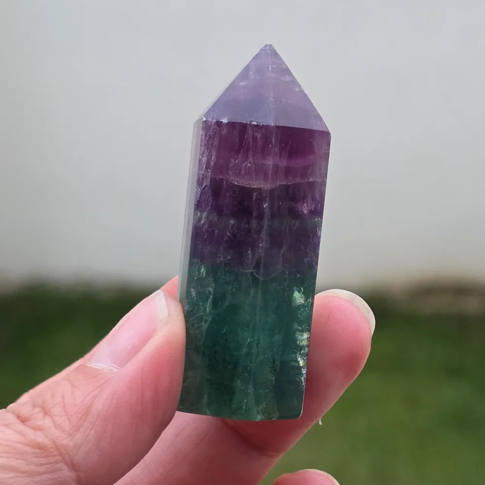 Obelisk z fluorytu tęczowego | Model 8