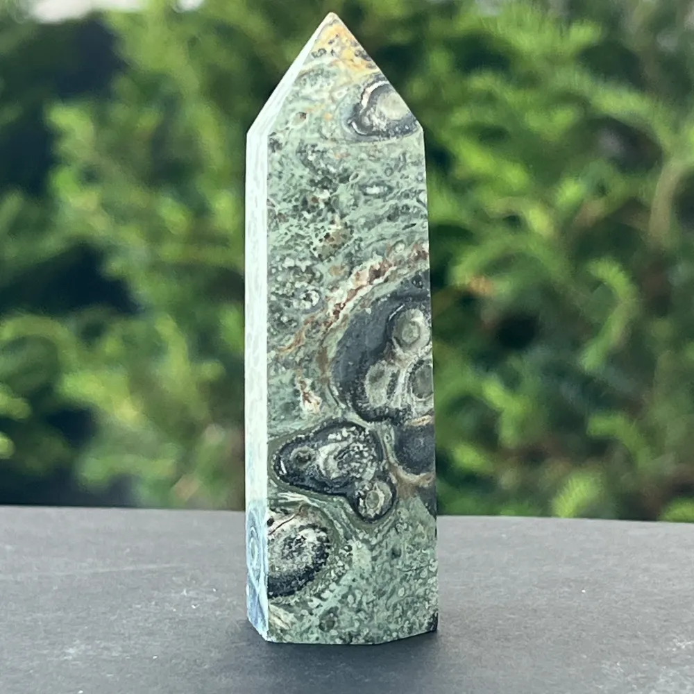 Obelisk jaspis kambaba Madagaskar model 2
