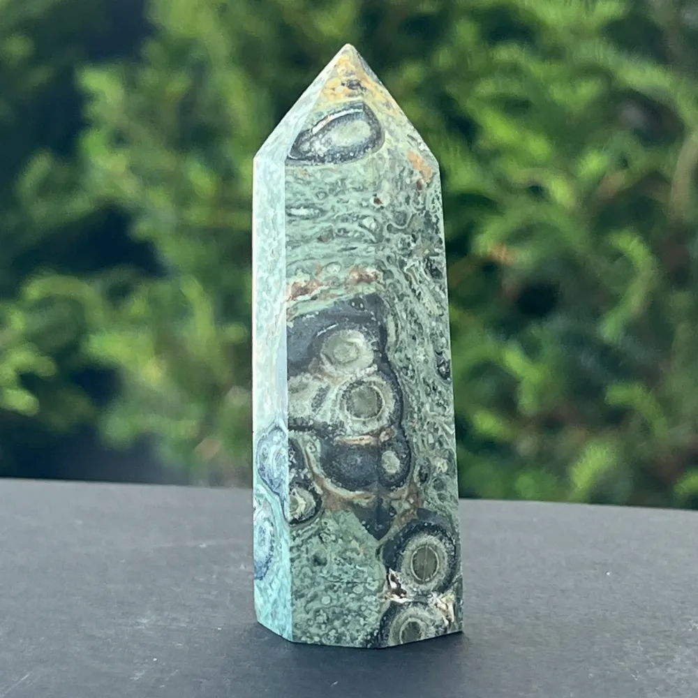 Obelisk jaspis kambaba Madagaskar model 2
