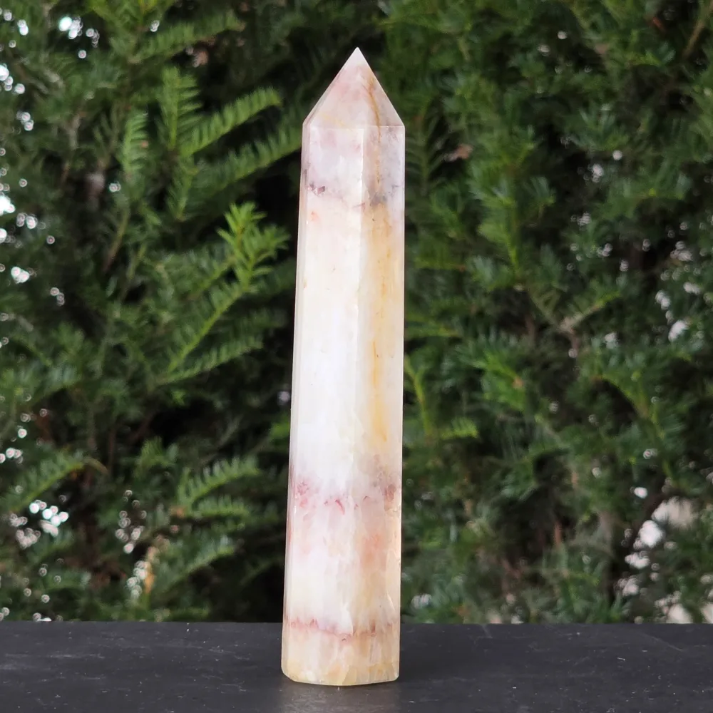 Obelisk z pomarańczowego onyksu w paski | Model 3