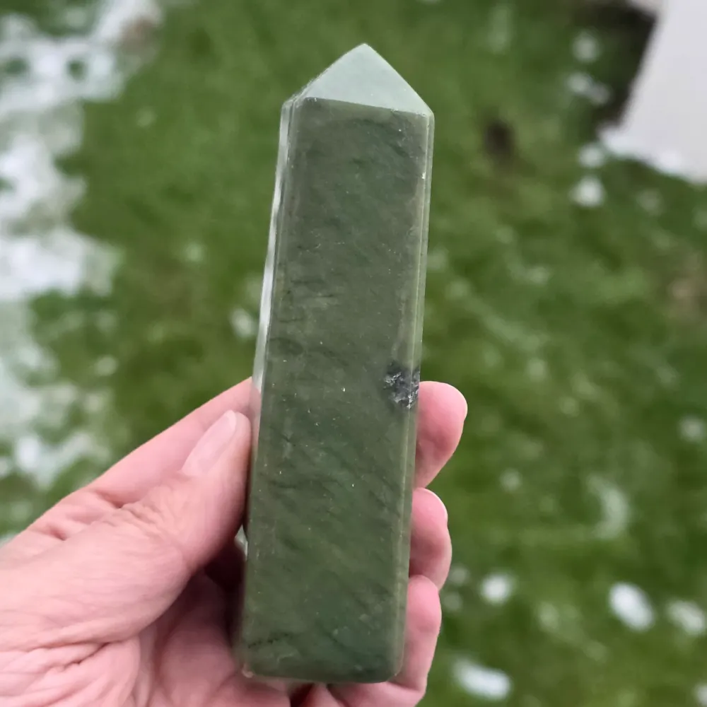 Obelisk z zielonego jadeitu, model nefrytu 1