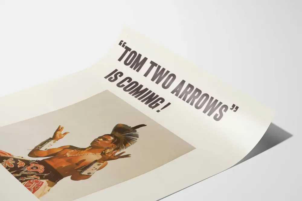 Plakat dekoracyjny Tom Two Arrows w tradycyjnym stroju
