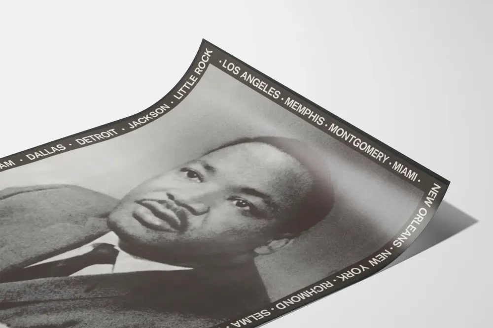 Plakat hołd dla doktora Martina Luthera Kinga Jr. – Portret w czerni i bieli