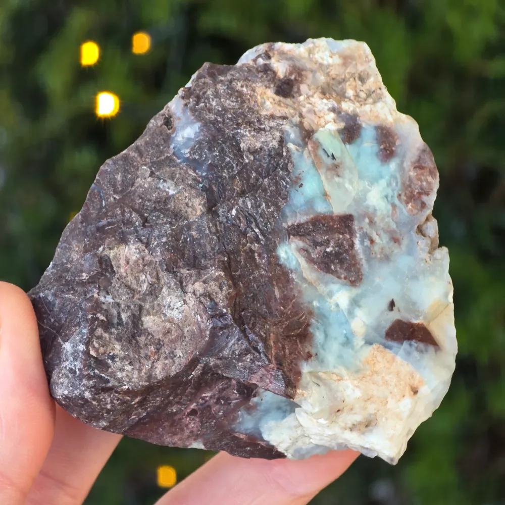 Surowa kamienna polista na licu chalcedonu z niebiesko-zielonym chromem z Zimbabwe | Model 6