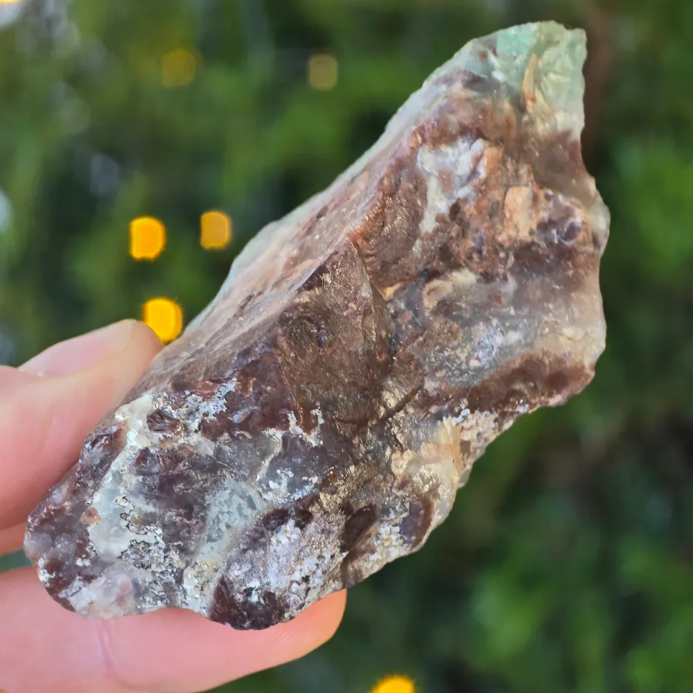 Surowa kamienna polista na licu chalcedonu z niebiesko-zielonym chromem z Zimbabwe | Model 3