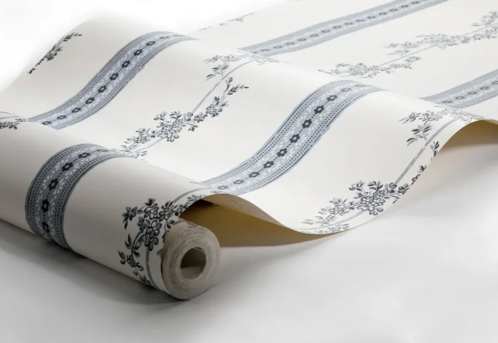 Tapeta flizelinowa papierowa z roślinnym wzorem DROTTNINGHOLM niebieski z kremowym