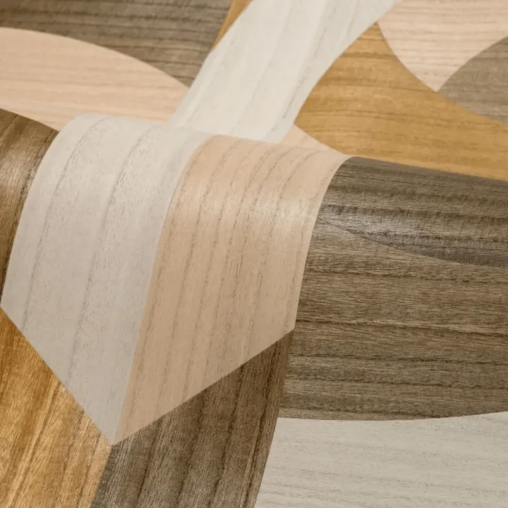 Tapeta fornirowana ze wzorem geometrycznym art deco TRAVERSÉE - CHÊNE IVOIRE jasna dębowa