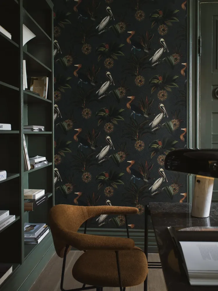 Tapeta z motywem zwierzęcym ptaków SAPPHIRE BIRDS ciemnozielony