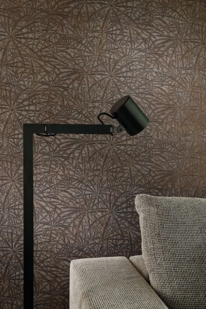 Tapeta strukturalna z motywem roślinnym liści palm PALMYRE - GRIS TAUPE taupe z szarym