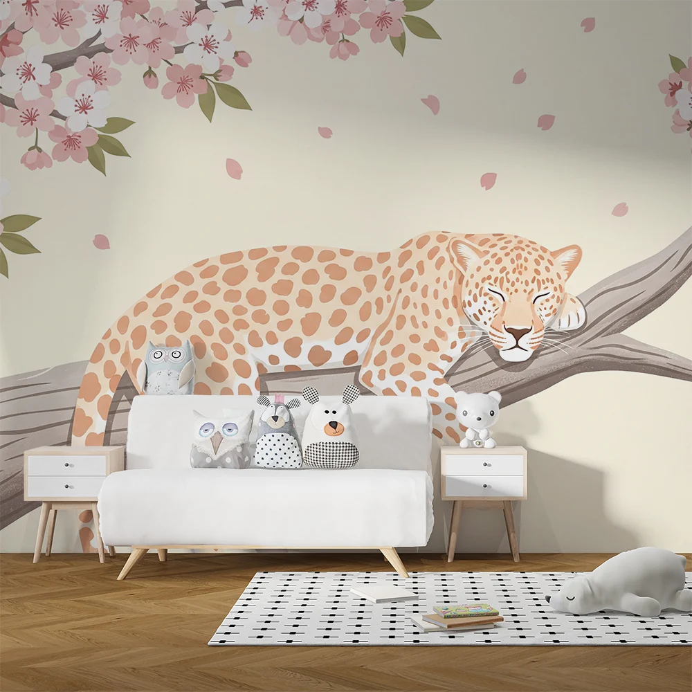 Tapety dla dzieci | Spokojny leopard pod kwitnącymi wiśniami