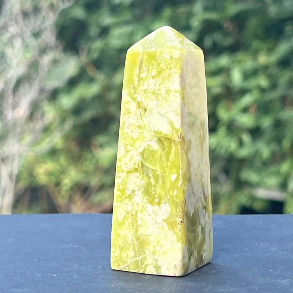 Tower/Obelisc serpentyn żółty 8,5 cm model 4