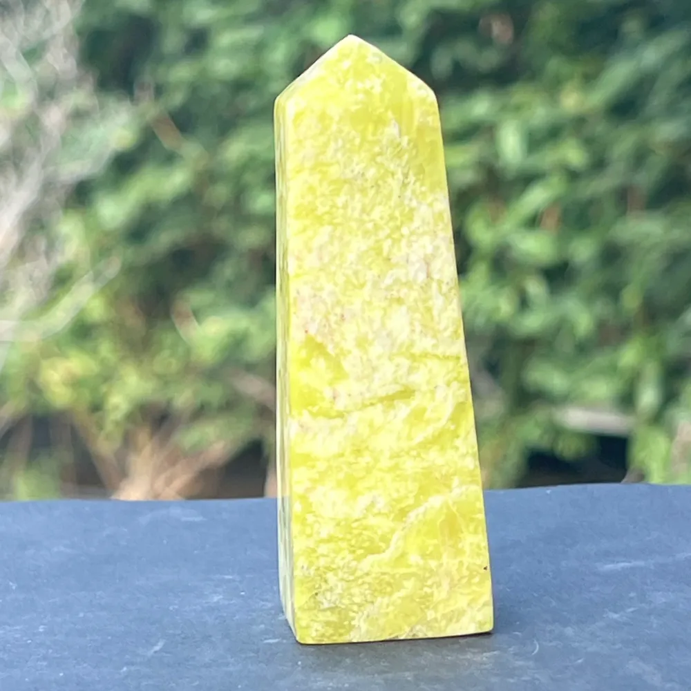 Tower/Obelisc serpentyn żółty 8,5 cm model 4