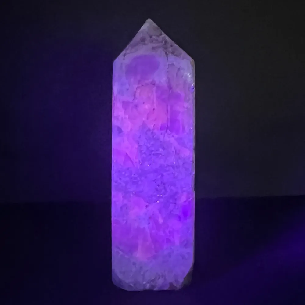 Turn/ Obelisc Hackmanit UV Reactive M5
