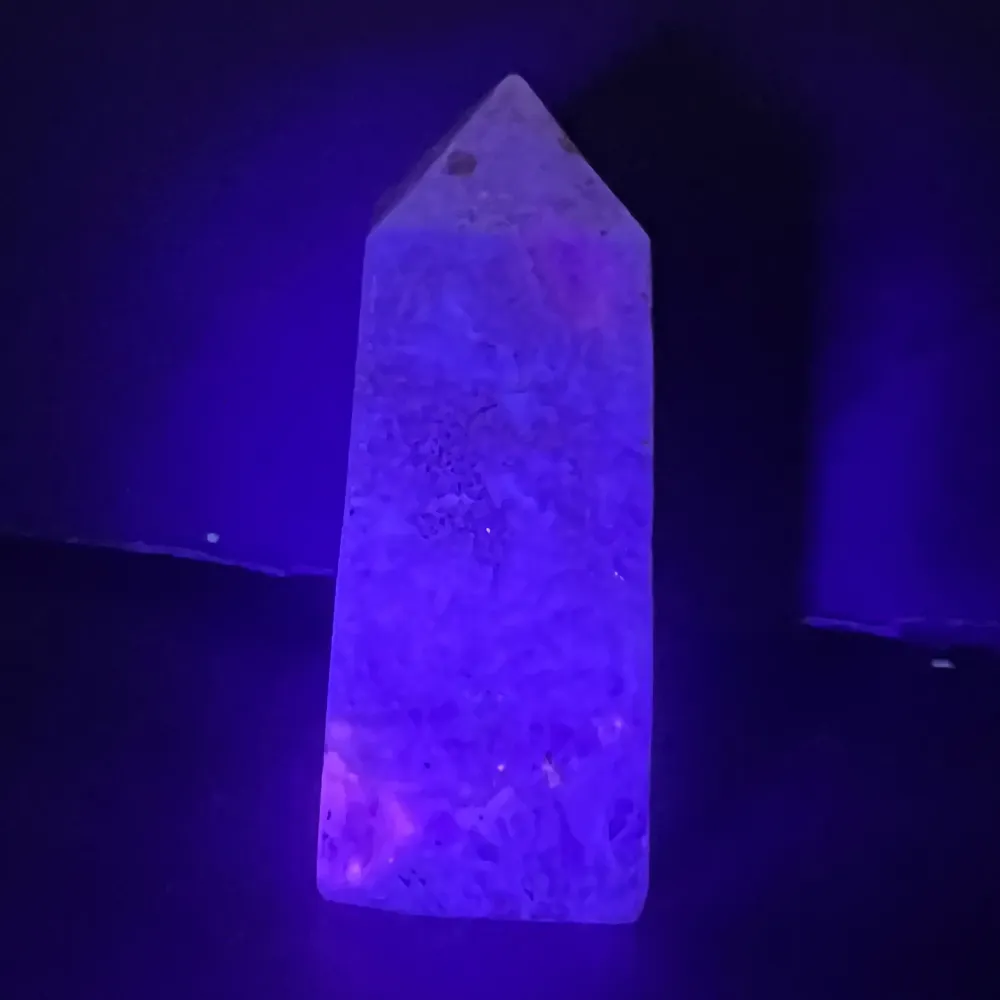 Turn/ Obelisc Hackmanit UV Reactive M4