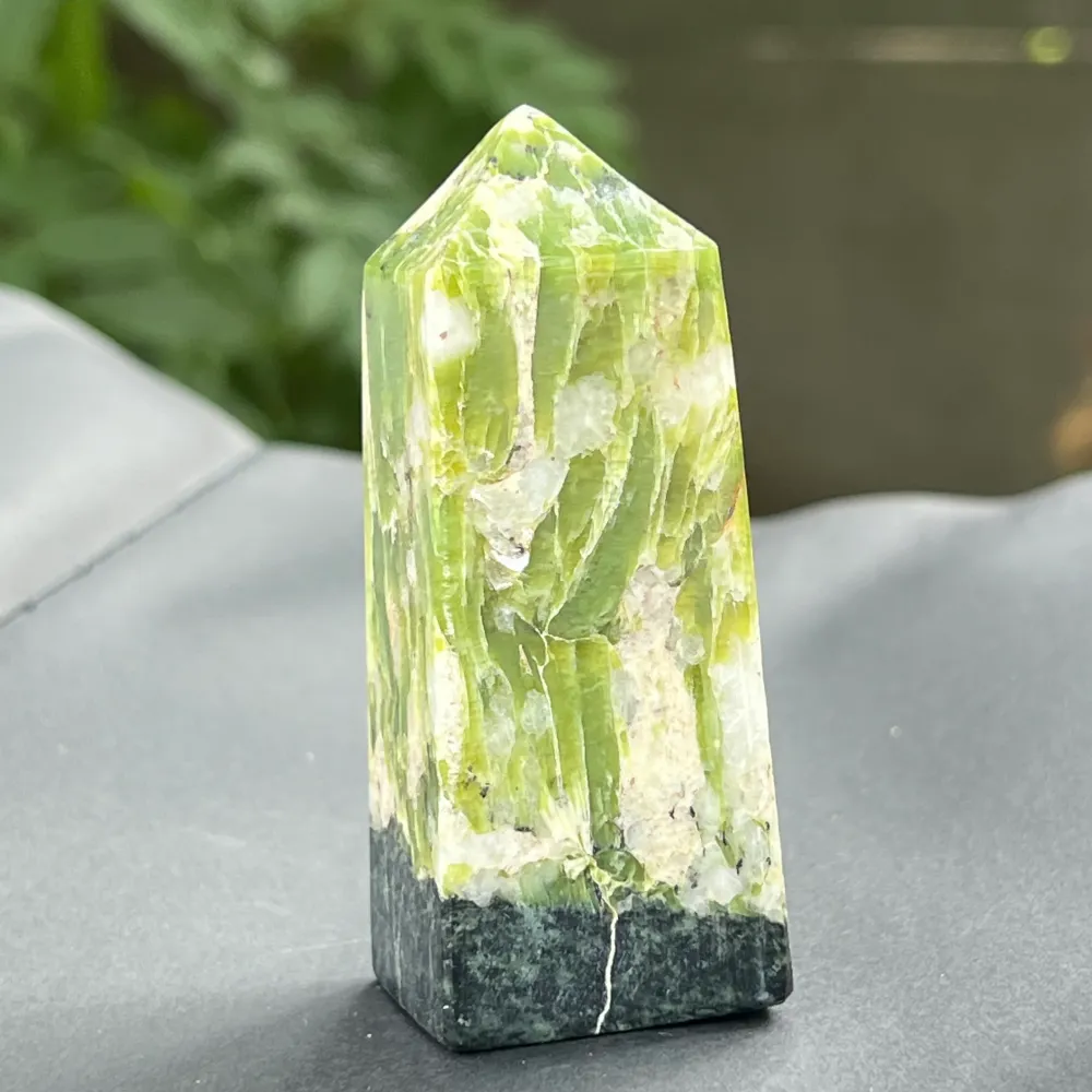 Turn Obelisc Tremolit Model 4
