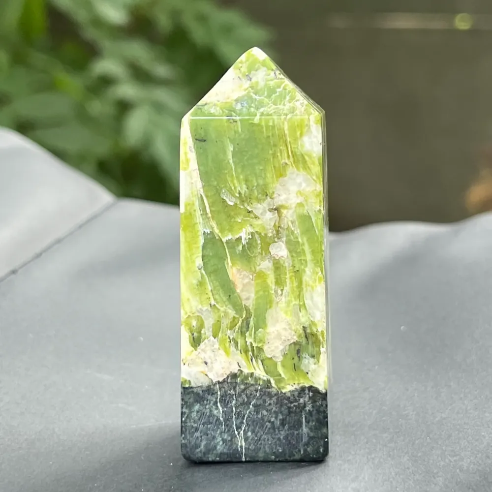 Turn Obelisc Tremolit Model 4
