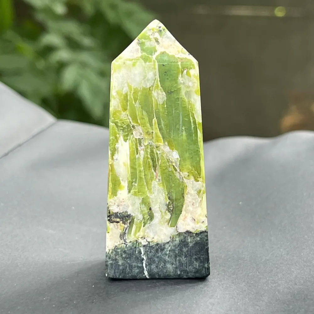 Turn Obelisc Tremolit Model 4