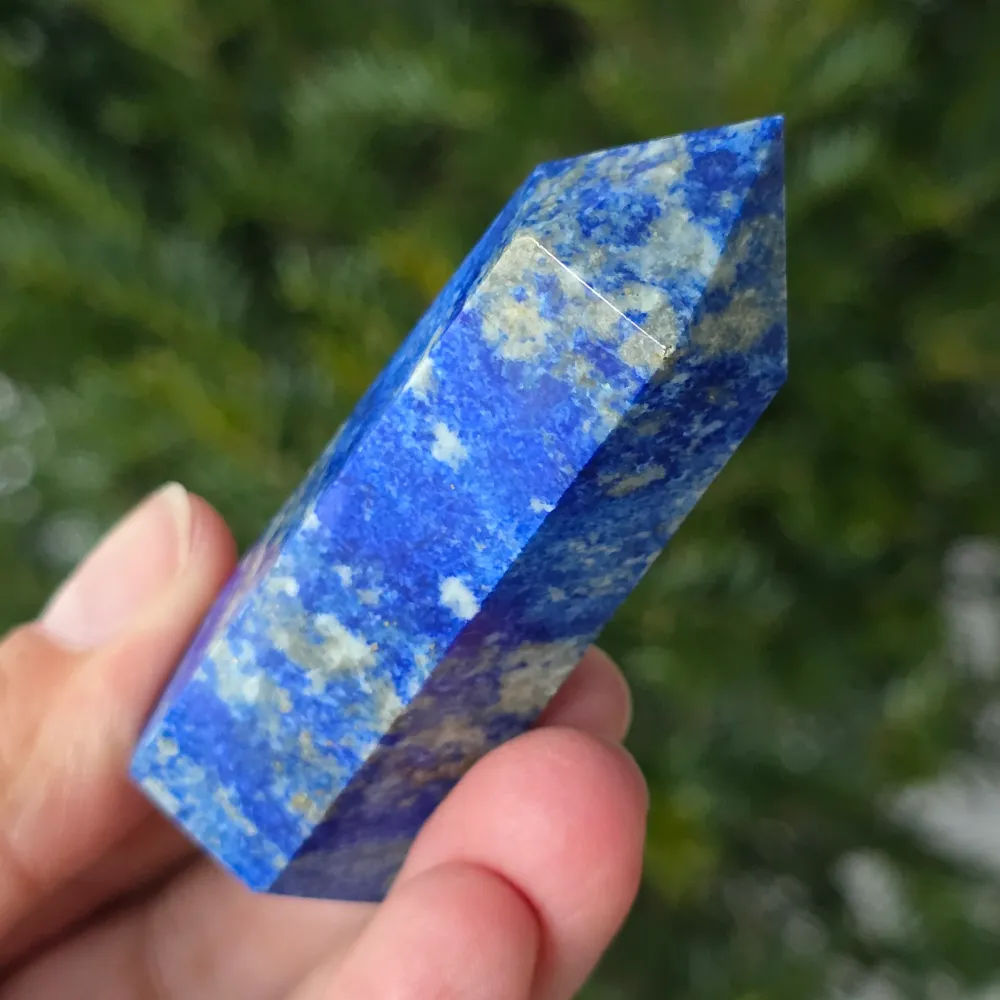 Wież/obelisk z lapis lazuli m10