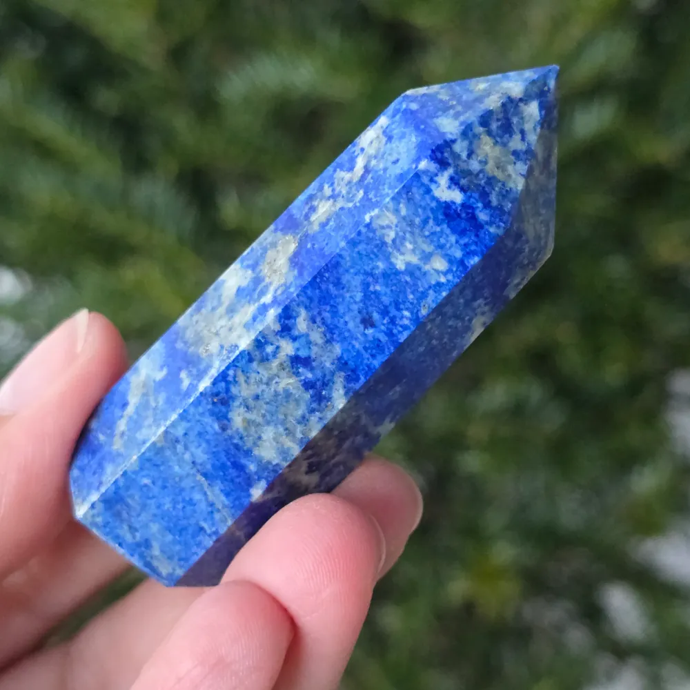 Wież/obelisk z lapis lazuli m10