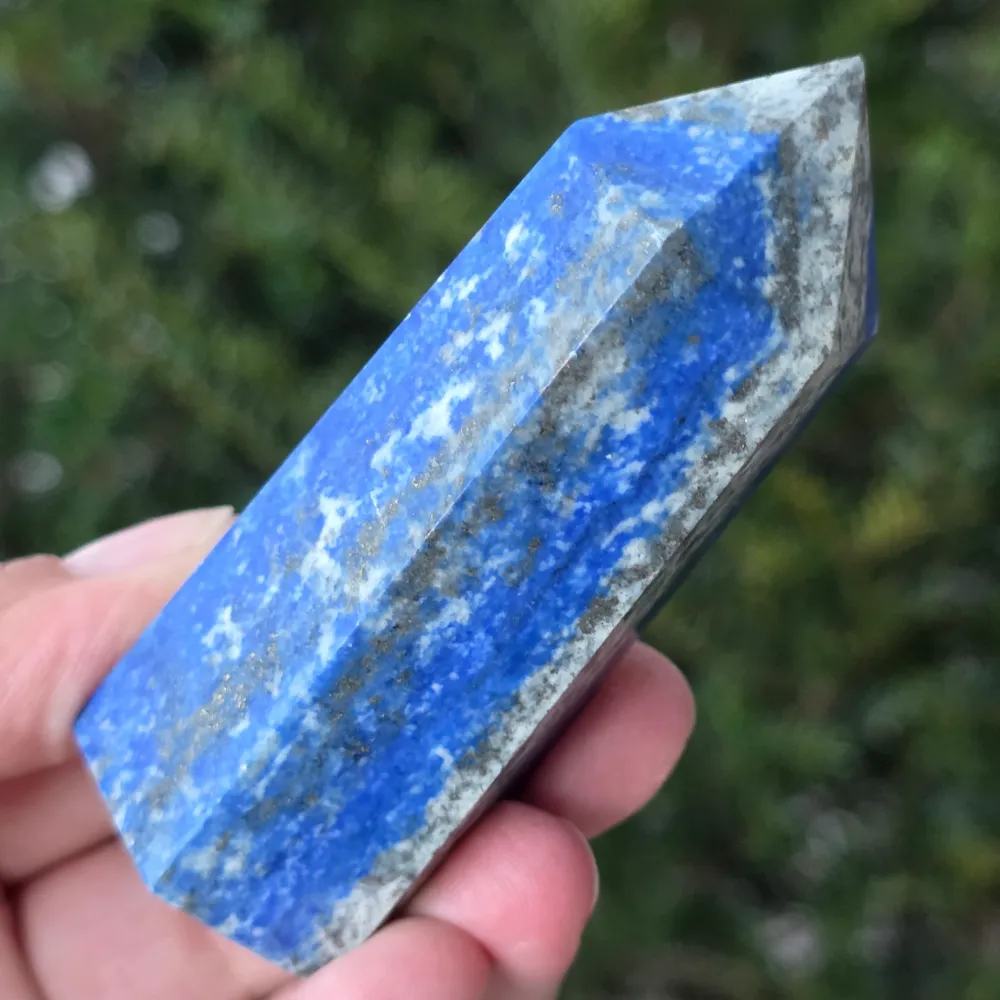 Wież/obelisk z lapis lazuli m28