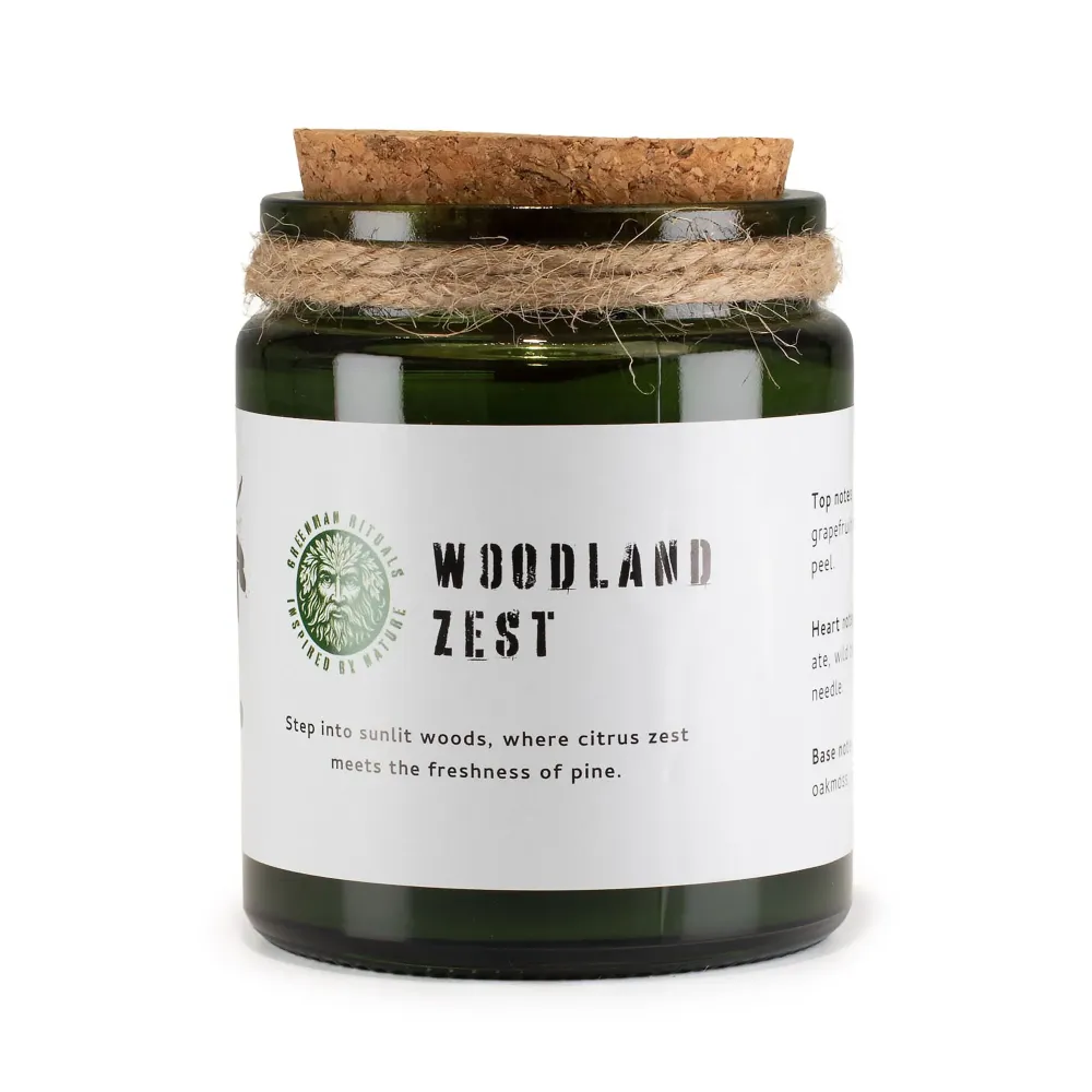 Świeca sojowa Greenman Woodwick – Leśna Świeżość