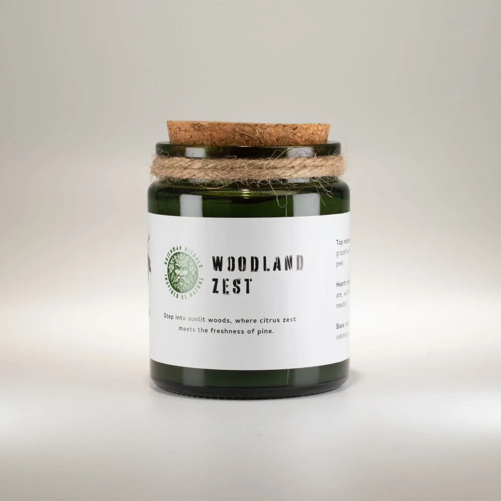 Świeca sojowa Greenman Woodwick – Leśna Świeżość