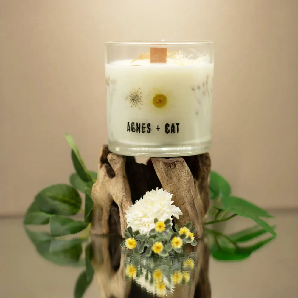 Świeca z wosku sojowego Agnes + Cat Botanical – Windermere