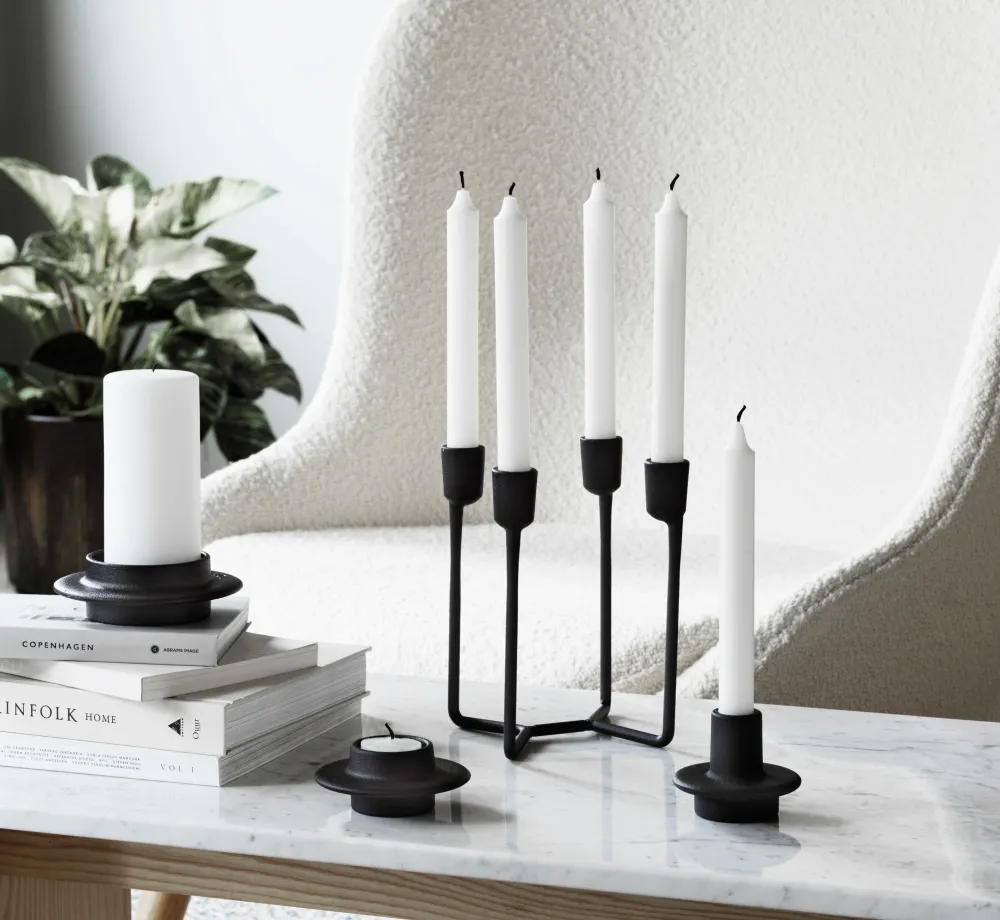 Świecznik czteroramienny HEIMA CANDLESTICK czarne żeliwo
