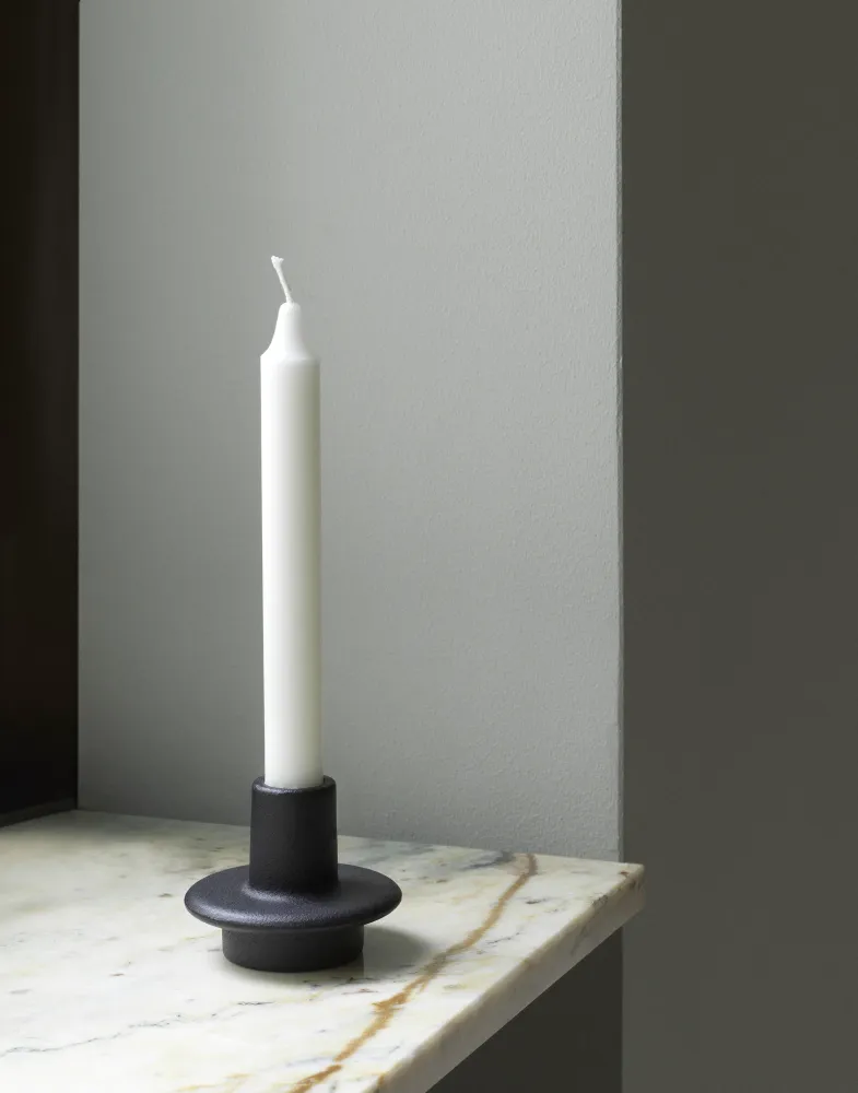 Świecznik HEIMA CANDLESTICK czarne żeliwo