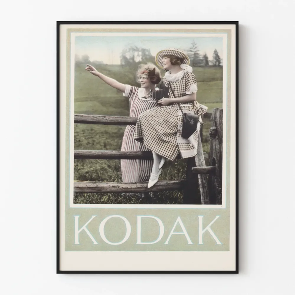 Wintage plakat Kodak dekoracyjny z młodymi kobietami i aparatem fotograficznym